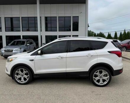 Белый Форд Эскейп, объемом двигателя 2 л и пробегом 32 тыс. км за 10200 $, фото 2 на Automoto.ua
