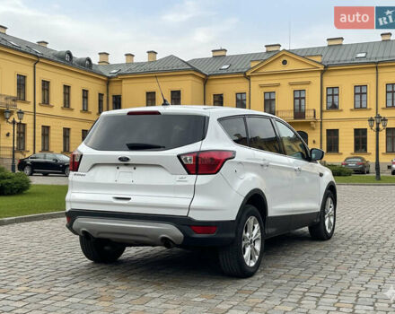 Білий Форд Ескейп, об'ємом двигуна 1.5 л та пробігом 336 тис. км за 8450 $, фото 6 на Automoto.ua