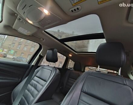 Белый Форд Эскейп, объемом двигателя 2 л и пробегом 109 тыс. км за 15290 $, фото 17 на Automoto.ua