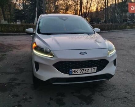 Белый Форд Эскейп, объемом двигателя 1.5 л и пробегом 93 тыс. км за 16500 $, фото 2 на Automoto.ua