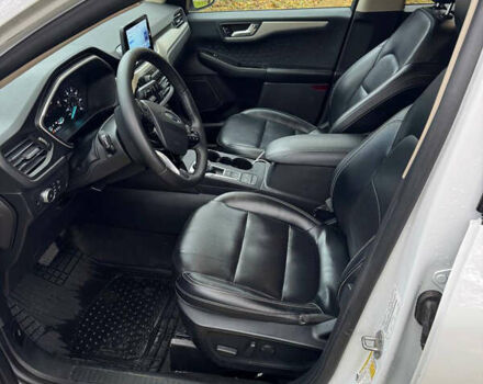 Белый Форд Эскейп, объемом двигателя 1.5 л и пробегом 145 тыс. км за 14000 $, фото 10 на Automoto.ua