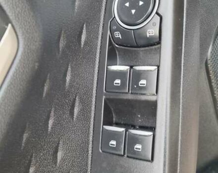 Белый Форд Эскейп, объемом двигателя 1.5 л и пробегом 93 тыс. км за 16500 $, фото 23 на Automoto.ua