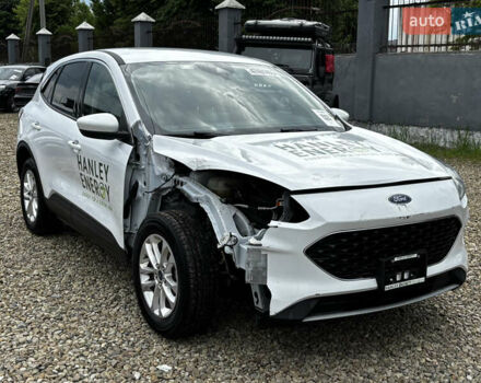 Белый Форд Эскейп, объемом двигателя 1.5 л и пробегом 222 тыс. км за 10300 $, фото 2 на Automoto.ua