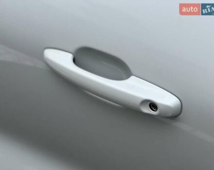 Белый Форд Эскейп, объемом двигателя 0 л и пробегом 23 тыс. км за 18500 $, фото 5 на Automoto.ua