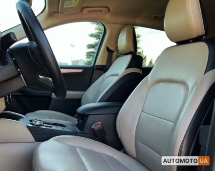 Білий Форд Ескейп, об'ємом двигуна 1.5 л та пробігом 70 тис. км за 18400 $, фото 17 на Automoto.ua