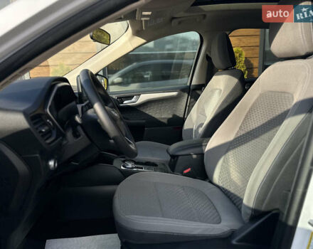 Белый Форд Эскейп, объемом двигателя 1.5 л и пробегом 110 тыс. км за 15999 $, фото 25 на Automoto.ua