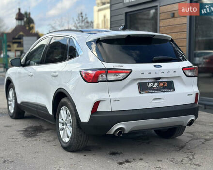Белый Форд Эскейп, объемом двигателя 1.5 л и пробегом 110 тыс. км за 15999 $, фото 11 на Automoto.ua