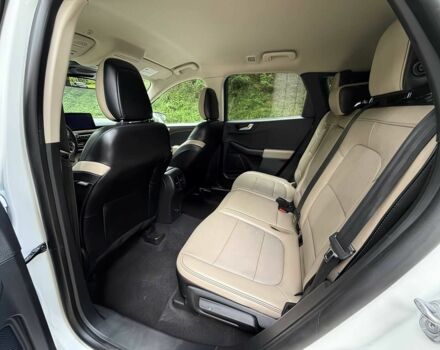 Белый Форд Эскейп, объемом двигателя 2 л и пробегом 43 тыс. км за 12300 $, фото 11 на Automoto.ua