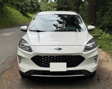 Белый Форд Эскейп, объемом двигателя 2 л и пробегом 43 тыс. км за 12300 $, фото 1 на Automoto.ua