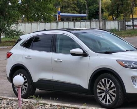 Белый Форд Эскейп, объемом двигателя 2.5 л и пробегом 135 тыс. км за 23000 $, фото 4 на Automoto.ua