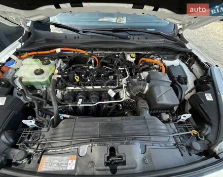 Білий Форд Ескейп, об'ємом двигуна 2.5 л та пробігом 60 тис. км за 19500 $, фото 67 на Automoto.ua