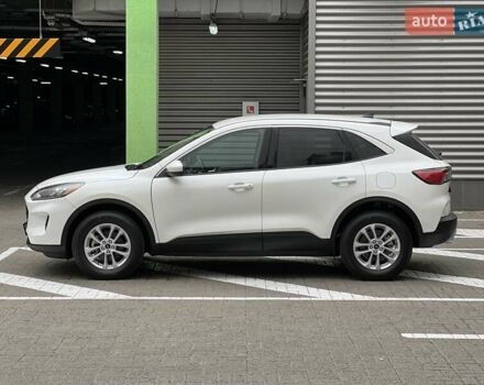 Белый Форд Эскейп, объемом двигателя 0 л и пробегом 23 тыс. км за 18500 $, фото 4 на Automoto.ua