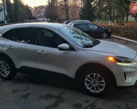 Белый Форд Эскейп, объемом двигателя 1.5 л и пробегом 93 тыс. км за 16500 $, фото 5 на Automoto.ua