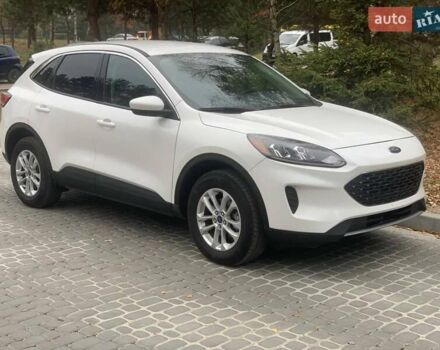 Белый Форд Эскейп, объемом двигателя 1.5 л и пробегом 49 тыс. км за 17800 $, фото 11 на Automoto.ua