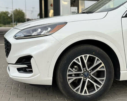 Белый Форд Эскейп, объемом двигателя 1.5 л и пробегом 81 тыс. км за 14500 $, фото 2 на Automoto.ua