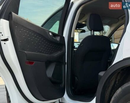 Білий Форд Ескейп, об'ємом двигуна 2.5 л та пробігом 60 тис. км за 19500 $, фото 41 на Automoto.ua