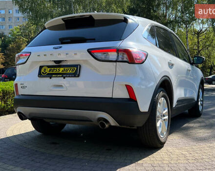 Білий Форд Ескейп, об'ємом двигуна 1.5 л та пробігом 57 тис. км за 17690 $, фото 6 на Automoto.ua