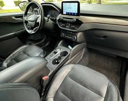 Белый Форд Эскейп, объемом двигателя 2 л и пробегом 34 тыс. км за 4800 $, фото 8 на Automoto.ua