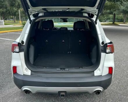 Белый Форд Эскейп, объемом двигателя 2 л и пробегом 30 тыс. км за 10000 $, фото 11 на Automoto.ua