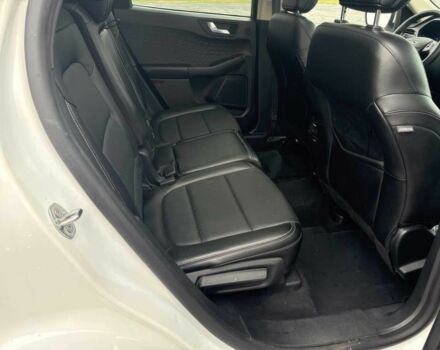 Белый Форд Эскейп, объемом двигателя 2 л и пробегом 40 тыс. км за 3250 $, фото 12 на Automoto.ua