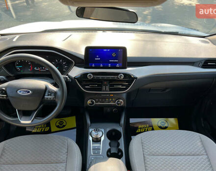 Білий Форд Ескейп, об'ємом двигуна 1.5 л та пробігом 57 тис. км за 17690 $, фото 16 на Automoto.ua