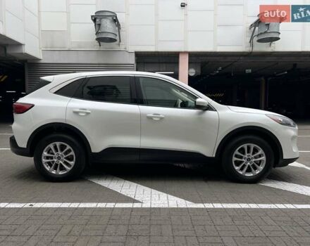 Белый Форд Эскейп, объемом двигателя 0 л и пробегом 23 тыс. км за 18500 $, фото 13 на Automoto.ua