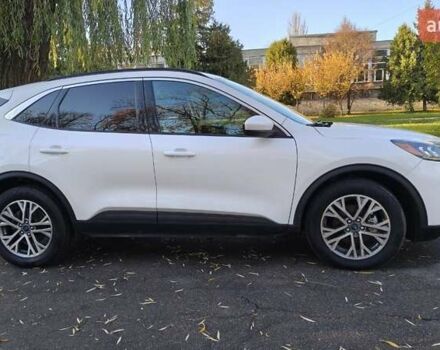 Білий Форд Ескейп, об'ємом двигуна 1.5 л та пробігом 101 тис. км за 17900 $, фото 1 на Automoto.ua