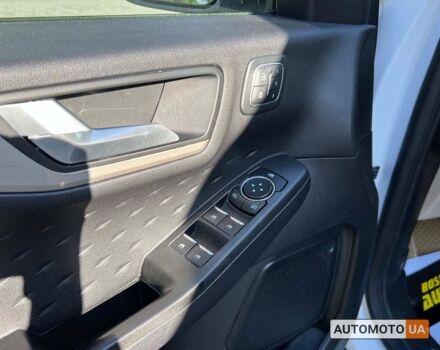 Білий Форд Ескейп, об'ємом двигуна 1.5 л та пробігом 70 тис. км за 18400 $, фото 16 на Automoto.ua