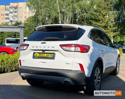 Білий Форд Ескейп, об'ємом двигуна 1.5 л та пробігом 70 тис. км за 18400 $, фото 6 на Automoto.ua