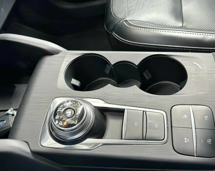 Белый Форд Эскейп, объемом двигателя 2 л и пробегом 30 тыс. км за 10000 $, фото 9 на Automoto.ua