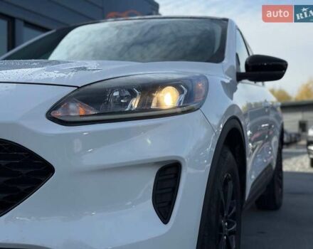 Білий Форд Ескейп, об'ємом двигуна 2.5 л та пробігом 60 тис. км за 19500 $, фото 19 на Automoto.ua