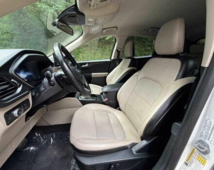 Білий Форд Ескейп, об'ємом двигуна 2 л та пробігом 49 тис. км за 12200 $, фото 7 на Automoto.ua