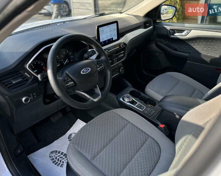 Белый Форд Эскейп, объемом двигателя 1.5 л и пробегом 110 тыс. км за 15999 $, фото 28 на Automoto.ua