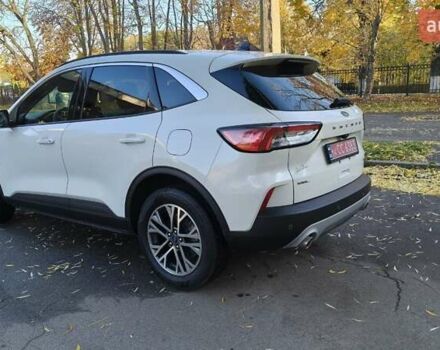 Білий Форд Ескейп, об'ємом двигуна 1.5 л та пробігом 101 тис. км за 17900 $, фото 2 на Automoto.ua