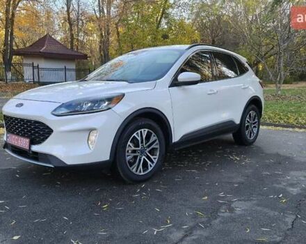 Білий Форд Ескейп, об'ємом двигуна 1.5 л та пробігом 101 тис. км за 17900 $, фото 5 на Automoto.ua