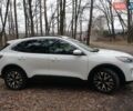 Білий Форд Ескейп, об'ємом двигуна 2 л та пробігом 58 тис. км за 19000 $, фото 2 на Automoto.ua