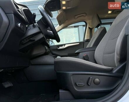 Білий Форд Ескейп, об'ємом двигуна 2.5 л та пробігом 60 тис. км за 19500 $, фото 29 на Automoto.ua