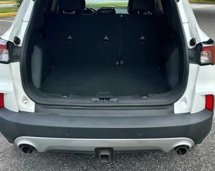 Белый Форд Эскейп, объемом двигателя 2 л и пробегом 34 тыс. км за 4800 $, фото 6 на Automoto.ua