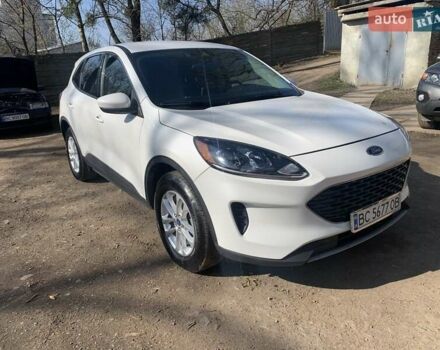 Белый Форд Эскейп, объемом двигателя 1.5 л и пробегом 49 тыс. км за 17800 $, фото 4 на Automoto.ua