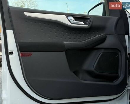 Білий Форд Ескейп, об'ємом двигуна 2.5 л та пробігом 60 тис. км за 19500 $, фото 22 на Automoto.ua