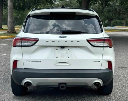 Белый Форд Эскейп, объемом двигателя 2 л и пробегом 34 тыс. км за 4800 $, фото 3 на Automoto.ua