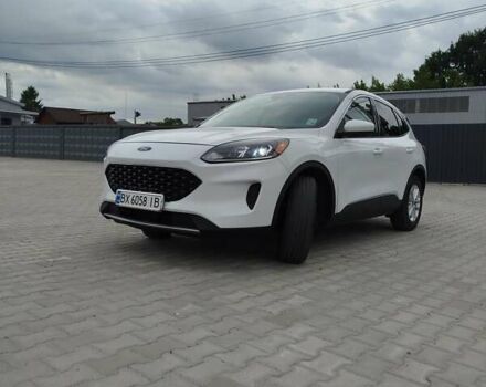 Білий Форд Ескейп, об'ємом двигуна 1.5 л та пробігом 79 тис. км за 15600 $, фото 1 на Automoto.ua
