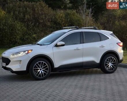 Форд Эскейп 2020 в Тернополе на Automoto.ua Белый Форд Эскейп, объемом двигателя 2 л и пробегом 89 тыс. км за 17499 $, фото 3 на Automoto.ua