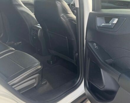 Белый Форд Эскейп, объемом двигателя 2 л и пробегом 81 тыс. км за 13000 $, фото 10 на Automoto.ua