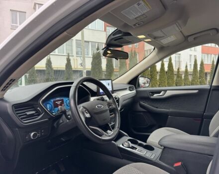 Белый Форд Эскейп, объемом двигателя 2.5 л и пробегом 78 тыс. км за 20300 $, фото 5 на Automoto.ua