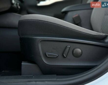 Білий Форд Ескейп, об'ємом двигуна 2.5 л та пробігом 60 тис. км за 19500 $, фото 28 на Automoto.ua