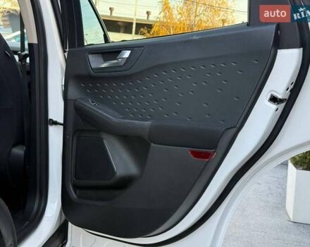 Білий Форд Ескейп, об'ємом двигуна 2.5 л та пробігом 60 тис. км за 19500 $, фото 54 на Automoto.ua