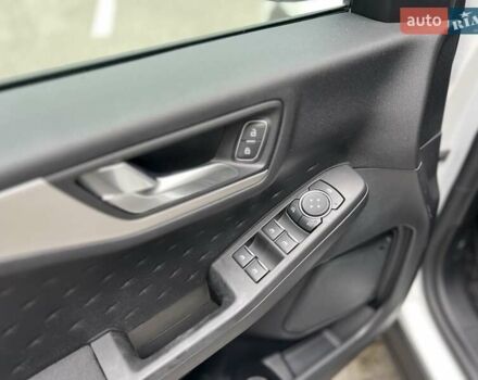 Белый Форд Эскейп, объемом двигателя 0 л и пробегом 23 тыс. км за 18500 $, фото 19 на Automoto.ua