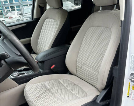 Белый Форд Эскейп, объемом двигателя 1.5 л и пробегом 222 тыс. км за 10300 $, фото 7 на Automoto.ua