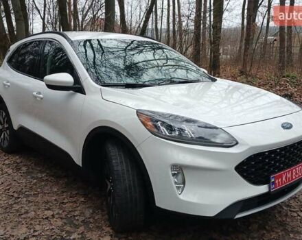 Білий Форд Ескейп, об'ємом двигуна 2 л та пробігом 58 тис. км за 19000 $, фото 1 на Automoto.ua